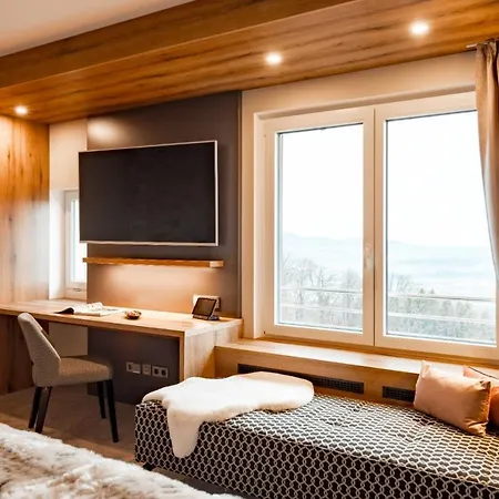 מלון Burghotel Staufeneck