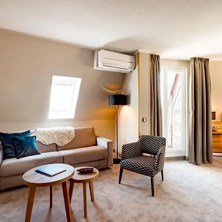 מלון Burghotel Staufeneck 5*
