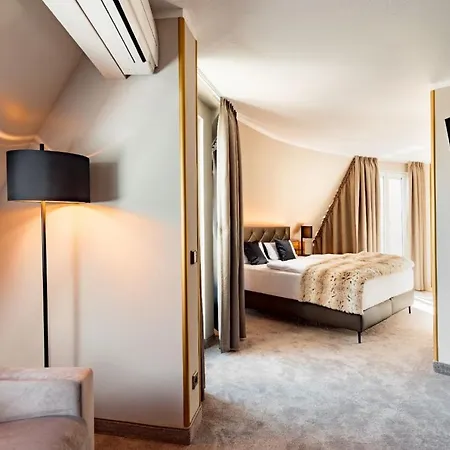 Hotel Burghotel Staufeneck