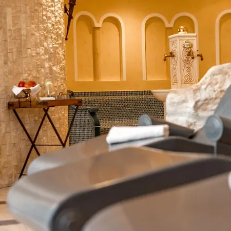 Burghotel Staufeneck 5*