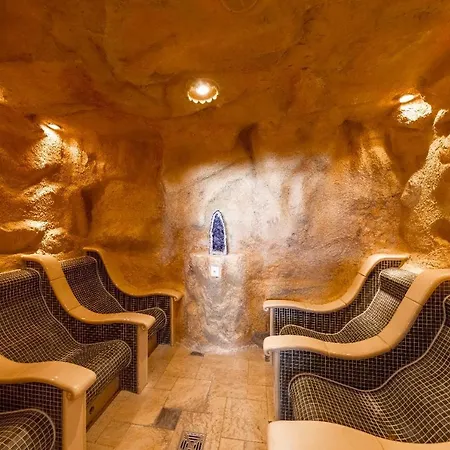 ホテル Burghotel Staufeneck Salach