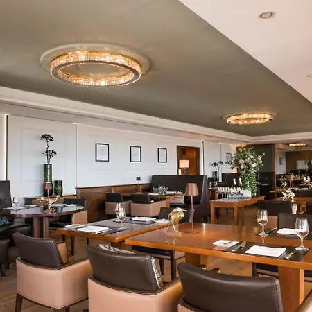 Burghotel Staufeneck 살라크