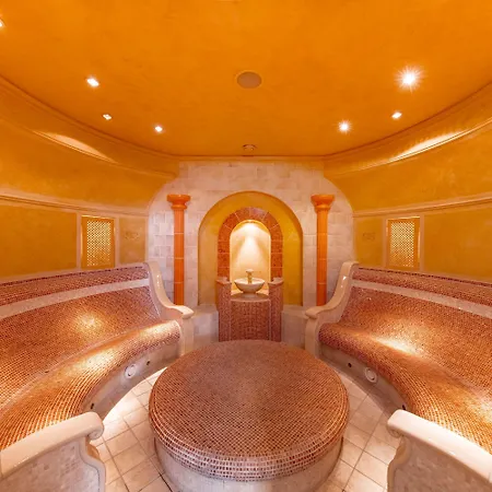 Hotel Burghotel Staufeneck 5*