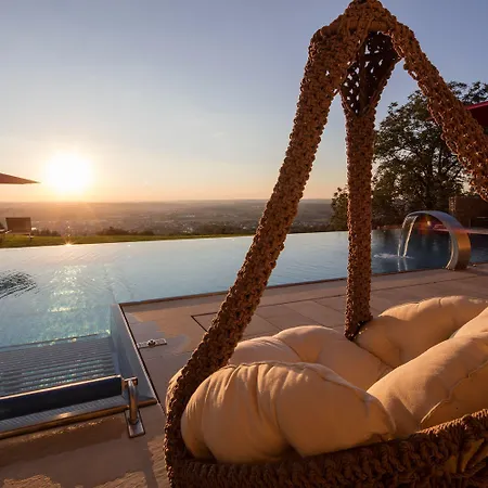 Burghotel Staufeneck 5*