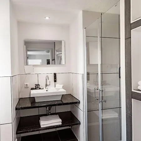 Burghotel Staufeneck ホテル 5*