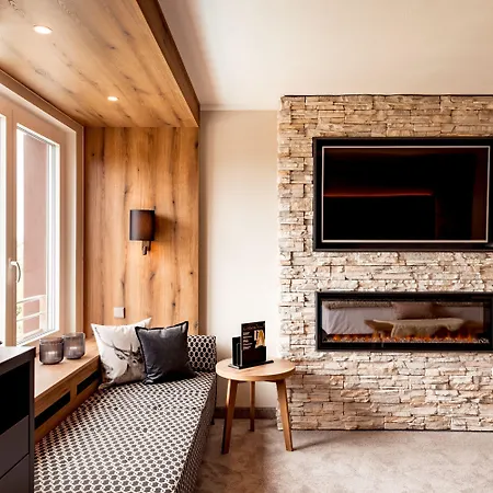 Ξενοδοχείο Burghotel Staufeneck 5*