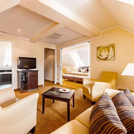 Burghotel Staufeneck 5*