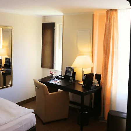 Hotel Burghotel Staufeneck