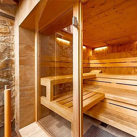 Burghotel Staufeneck 5*