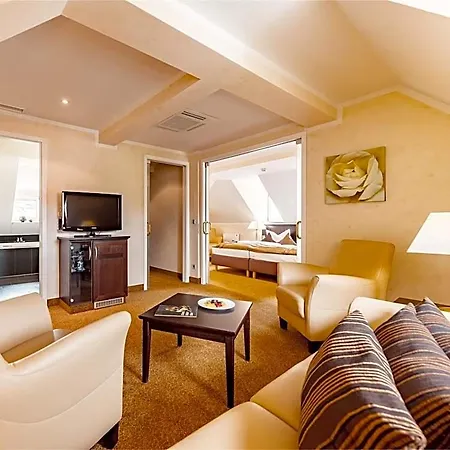 Hotel Burghotel Staufeneck