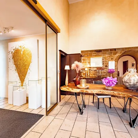Burghotel Staufeneck 5* Salach