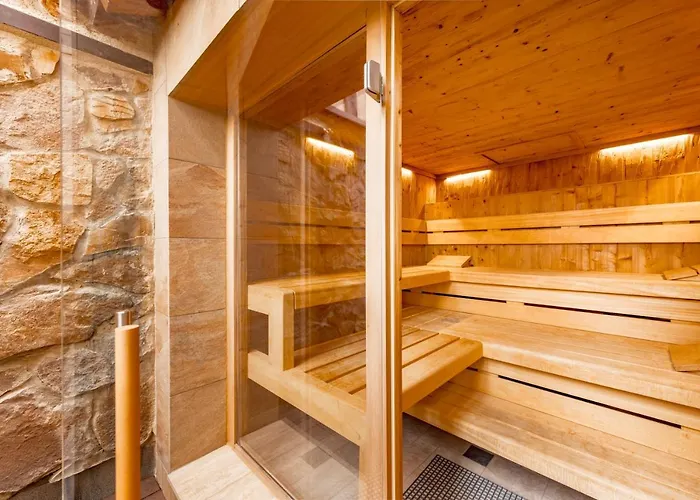 Hotel Burghotel Staufeneck