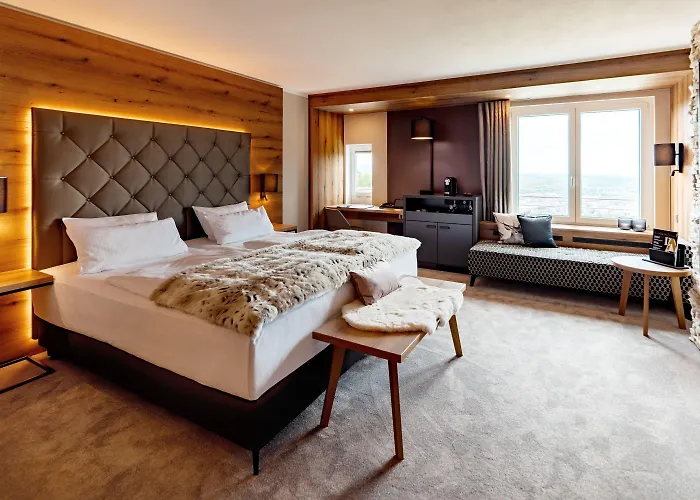 ホテル Burghotel Staufeneck 5*