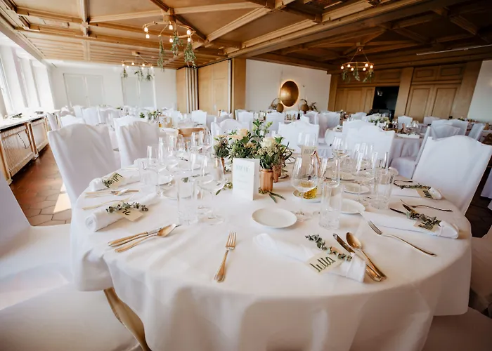 Burghotel Staufeneck Hotel Salach